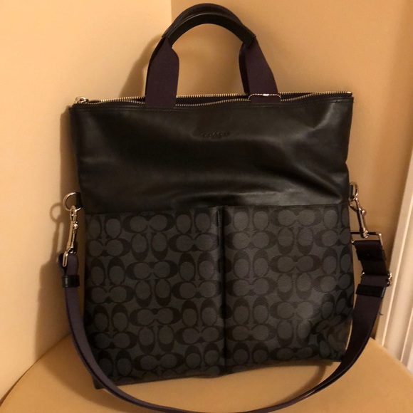 COACH men’s fold over crossbody leather Bag NWT - Picture 2 of 4